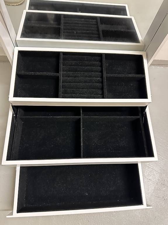 Portagioie: Schmuck Kasten  – Usato da Abtwil SG venduto da anjel02 1