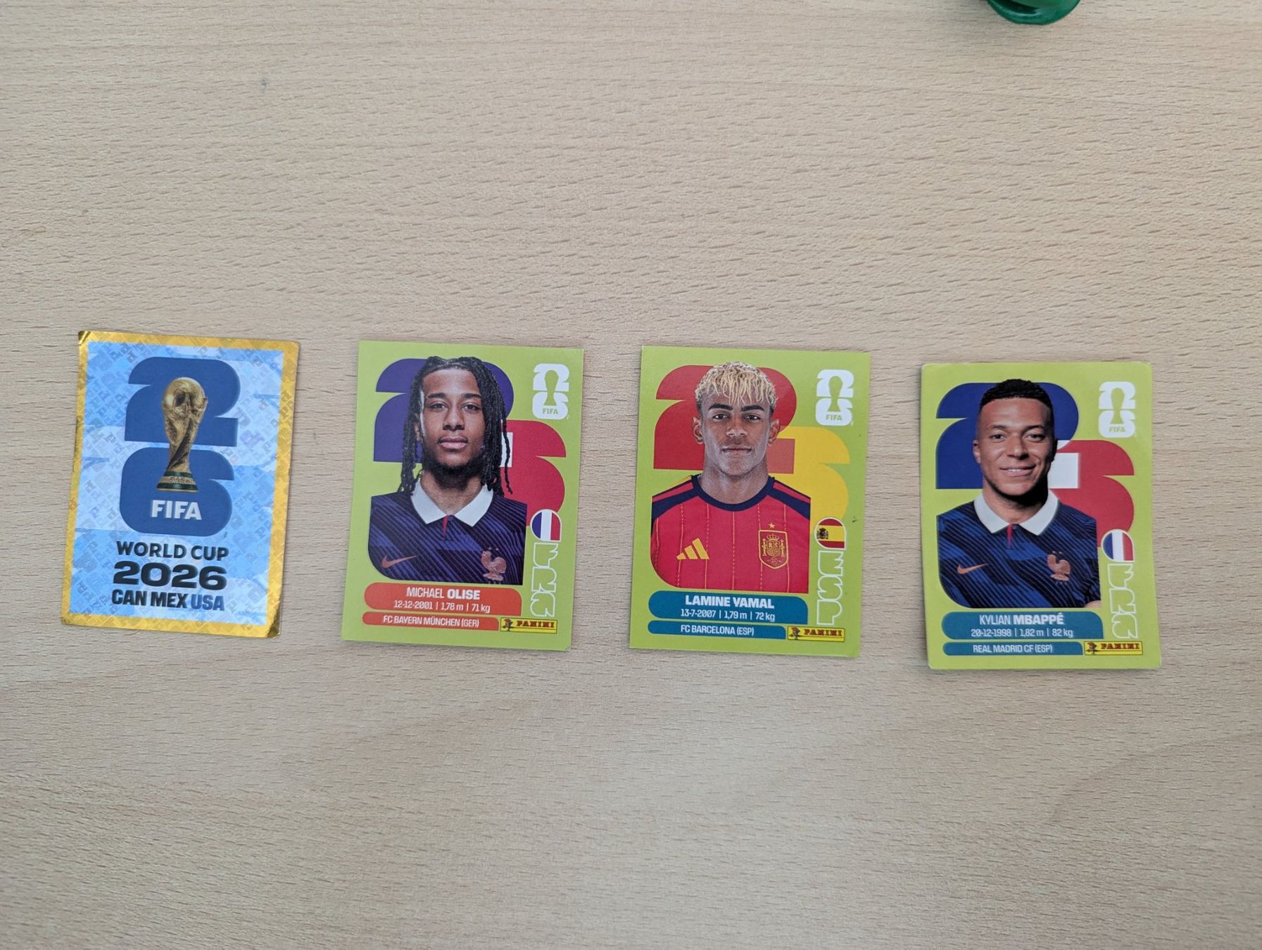 Panini Carte collezionabili: 4 Top Panini Sticker Paket WM26 – Nuovo (secondo la descrizione) da Winterthur venduto da Solarville
