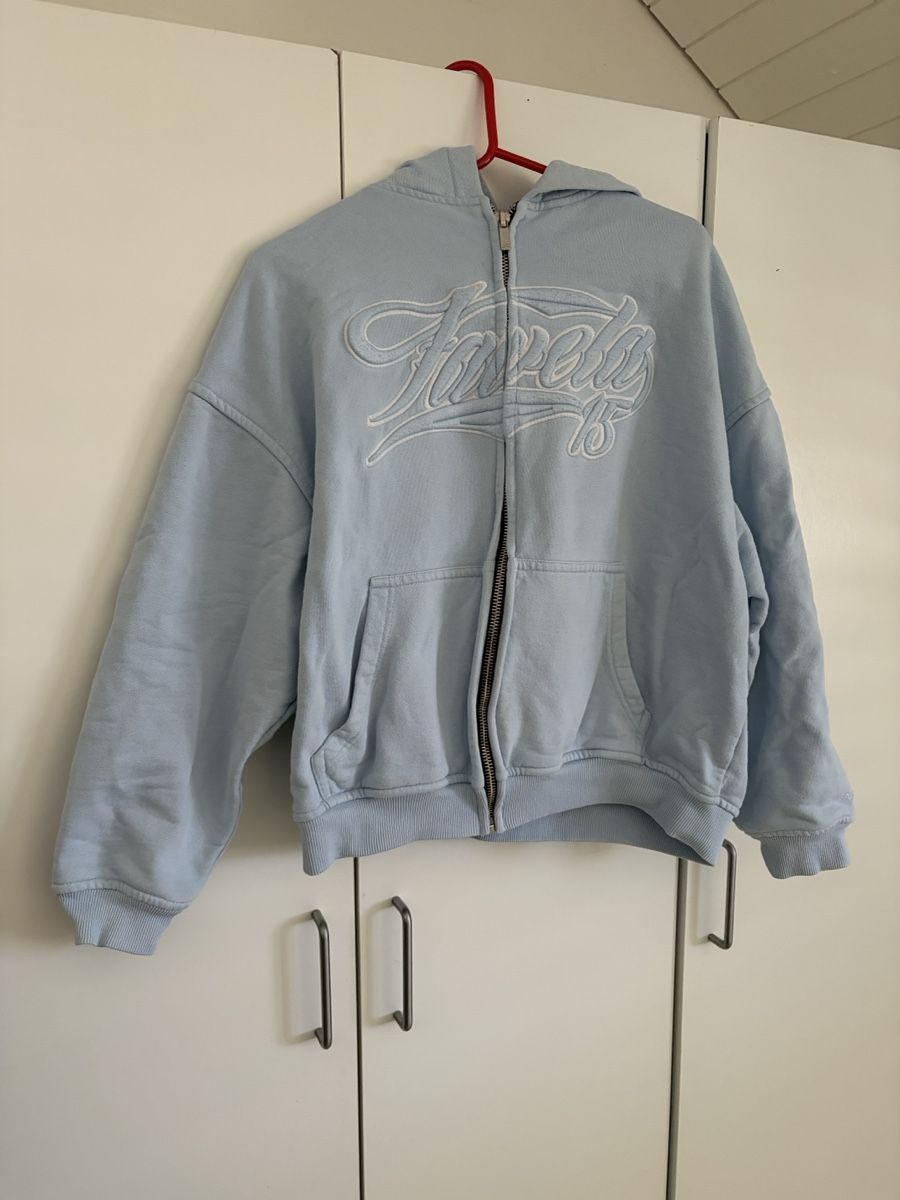Pullover & Sweatshirts: Favela Kaputtenpullover – Gebraucht aus Frick von Lipstik