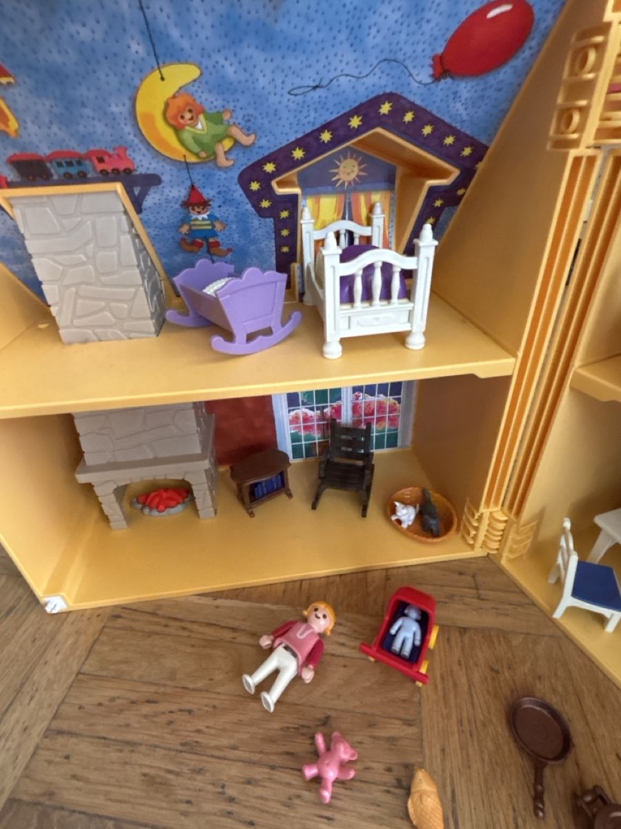 Playmobil Puppenhäuser & -möbel: Puppenhaus mit Möbeln, Playmobil – Gebraucht aus Bremgarten b. Bern von shana3047 2