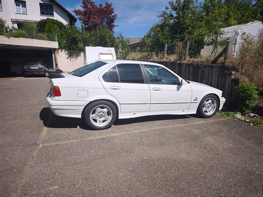 Automobili: BMW E36 328i zu verkaufen Fixpreis  – Usato da Zihlschlacht venduto da rad_vvm9