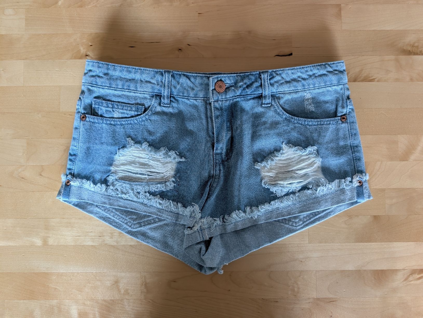 Pantaloni: Kurze Jeansshorts Damen hellblau Grösse L – Nuovo (secondo la descrizione) da Bremgarten AG venduto da Annikaouh