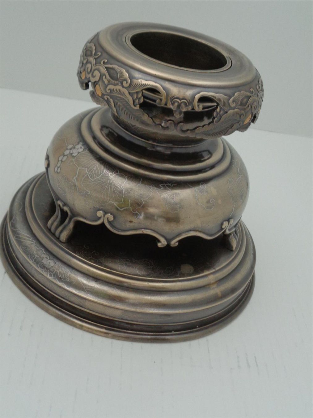 Vasen & Gefässe: Grosse Bronze Vase Meiji Periode 19Jahrh – Gebraucht aus Chur von omonia 8