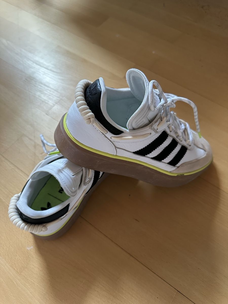 Adidas Scarpe da donna: Adidas Ivy Park Sneakers – Nuovo (secondo la descrizione) da Vaduz venduto da jansenteler 1