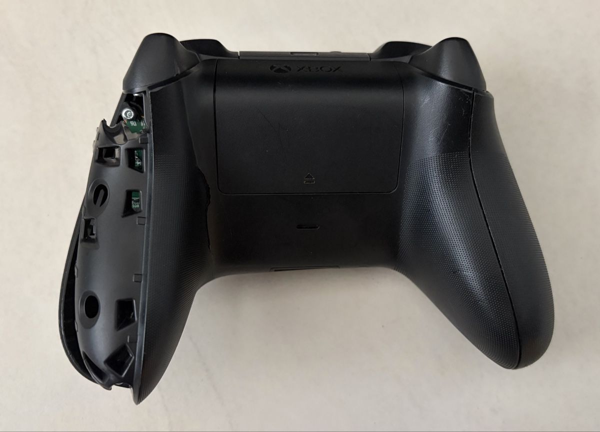 Microsoft Console: Xbox Series X (1 TB) inkl. 2 Controller – Usato da Amriswil venduto da VertrauMir 3