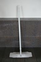 Bodenreinigungssystem mit Teleskopstange
