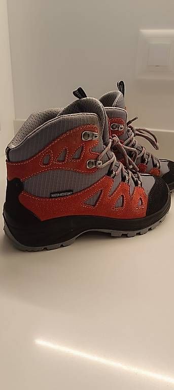 Scarpe per ragazzi: Scarponi Garsport misura 33 – Usato da  venduto da  1
