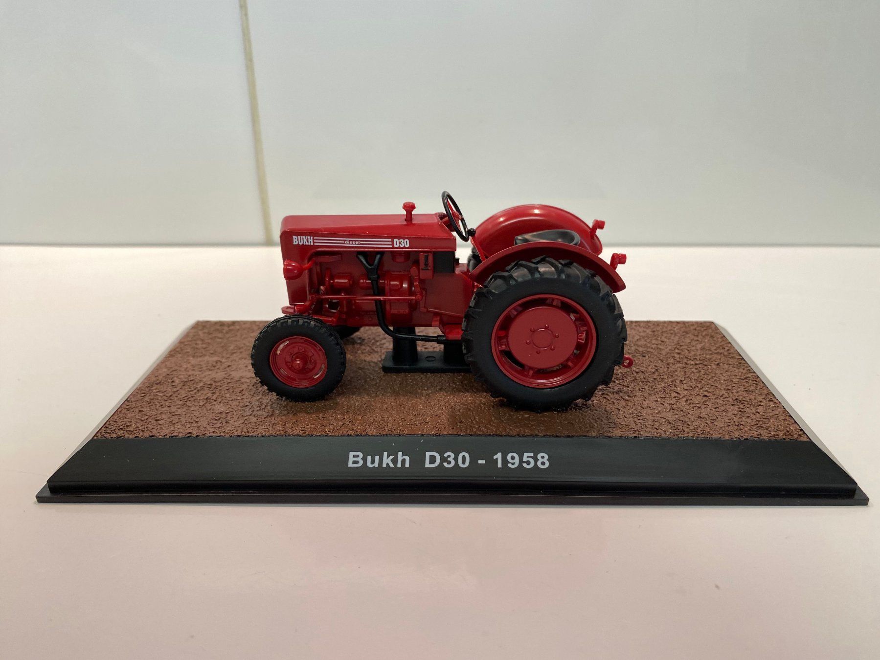 Kit di modellismo & Modellini statici: Traktor Bukh D30 1-32 ATLAS 186 – Nuovo e nell'imballaggio originale da Stäfa venduto da thebrand 8