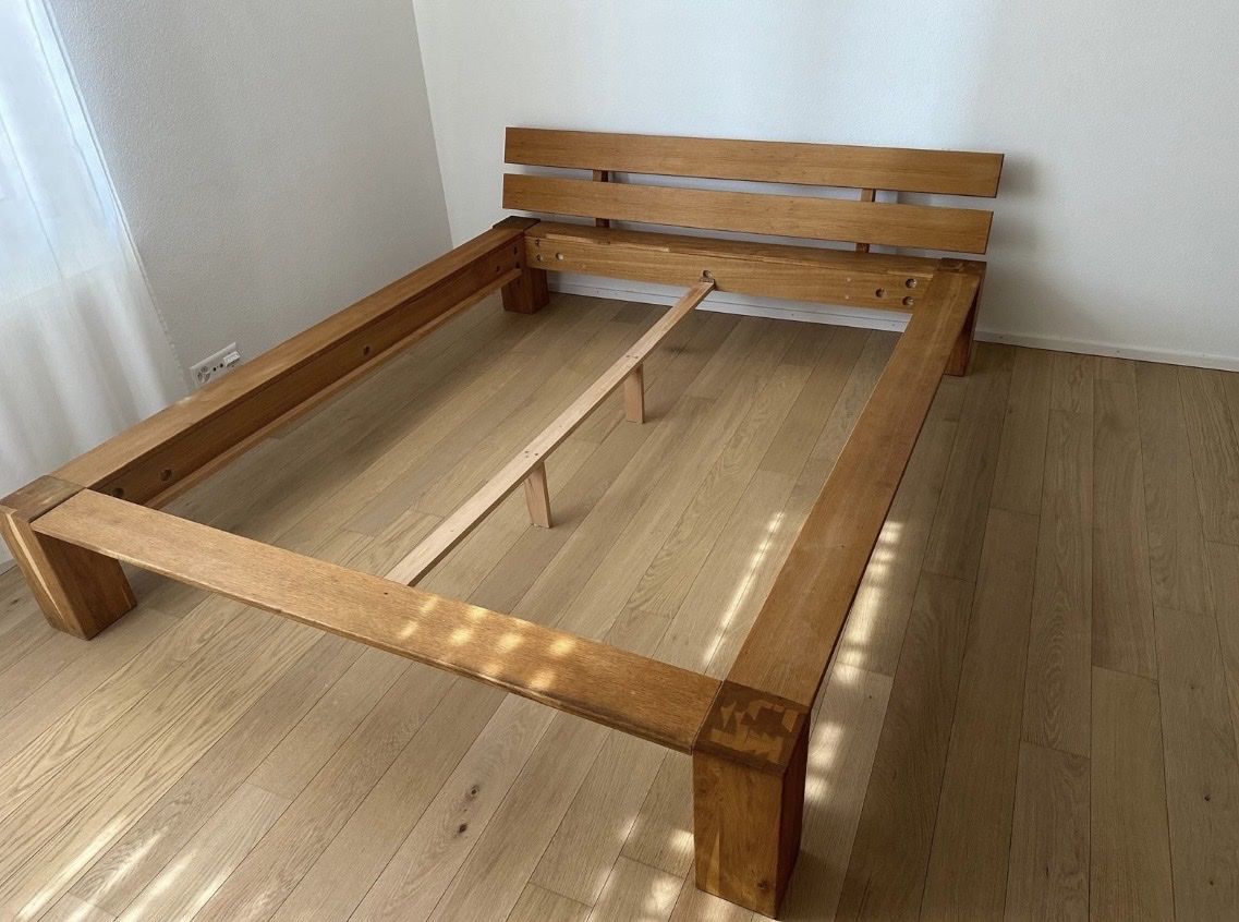 Lits: Massivholz Bett 160x200 – D'occasion à Zürich par bol_q8tk 2