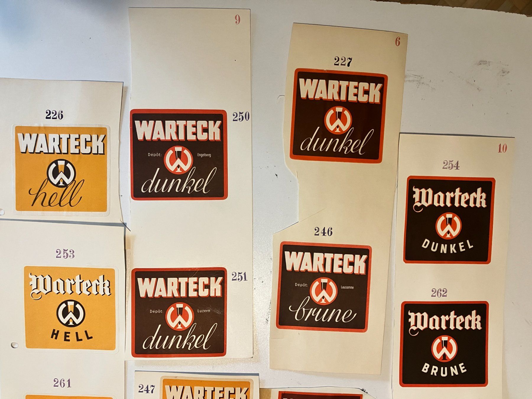 Sticker: Etiketten Warteck Bier Hell Dunkel div. Depots – Usato da Basel venduto da djwwpp 1