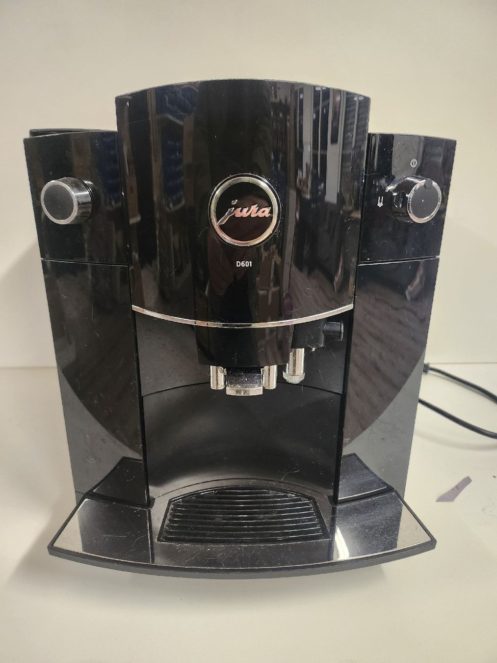 Jura Macchine per caffè & Macchine per espresso: Jura Impressa D601 Kaffeemaschine – Usato da Tuggen venduto da Zweitechanceboutique 5