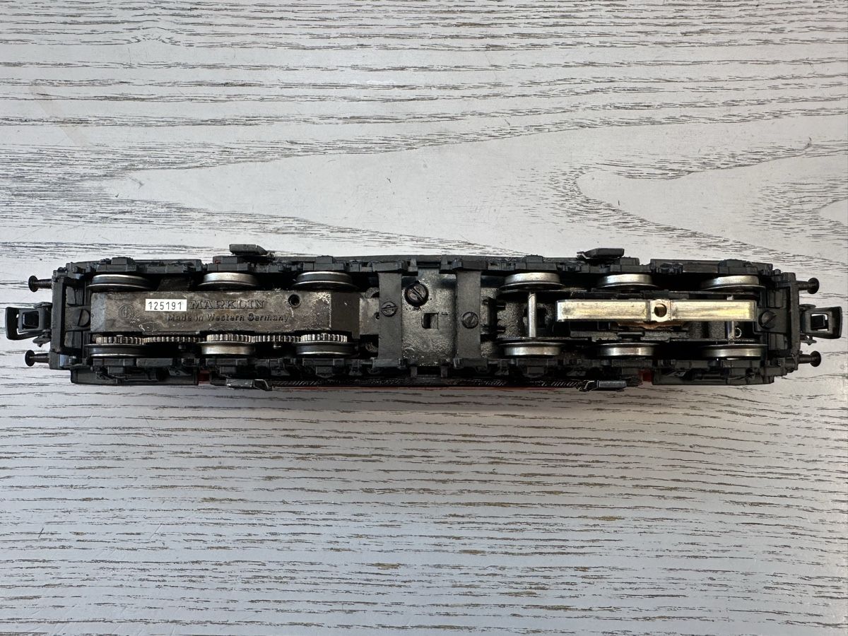 Märklin Modellini di ferrovie: Märklin 3159 ÖBB BR 1020 – Usato da Lupsingen venduto da New-Haven 5