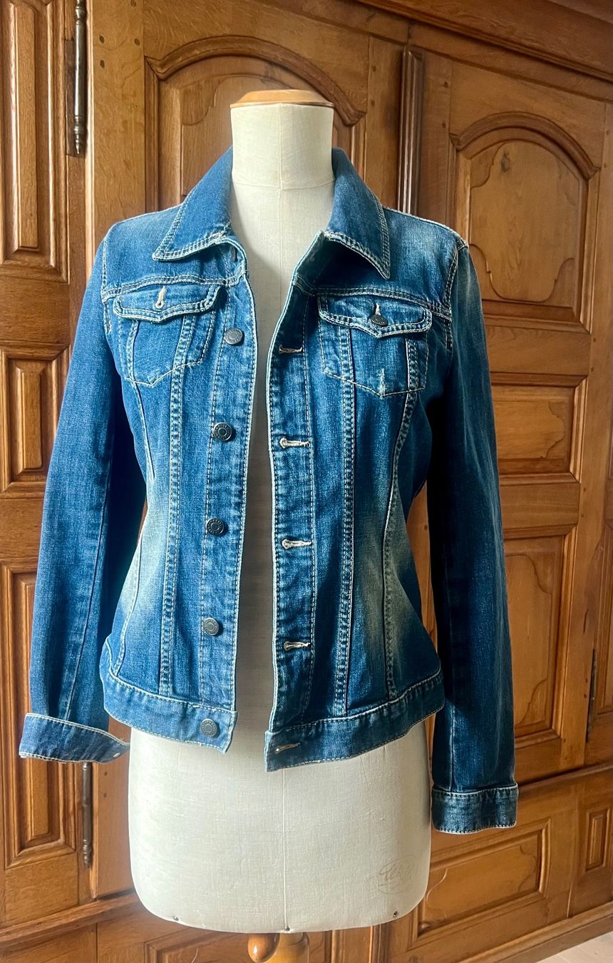 Drykorn Jacken: Damen Jeansjacke von "drykorn" – Gebraucht aus Aesch BL von Sam-3