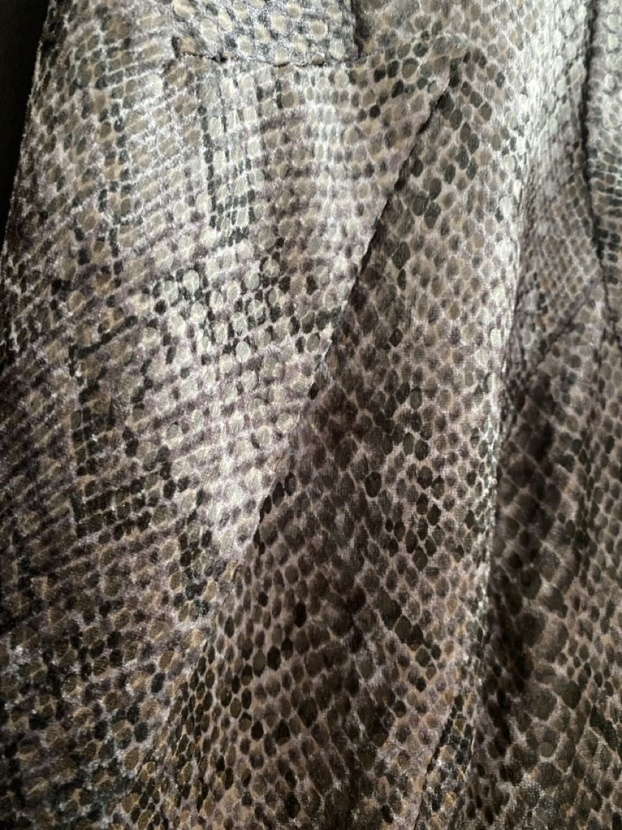Giacche: Blazer mit Schlangenmuster in Grösse 38-40 – Usato da Burgdorf venduto da allesolivia 1