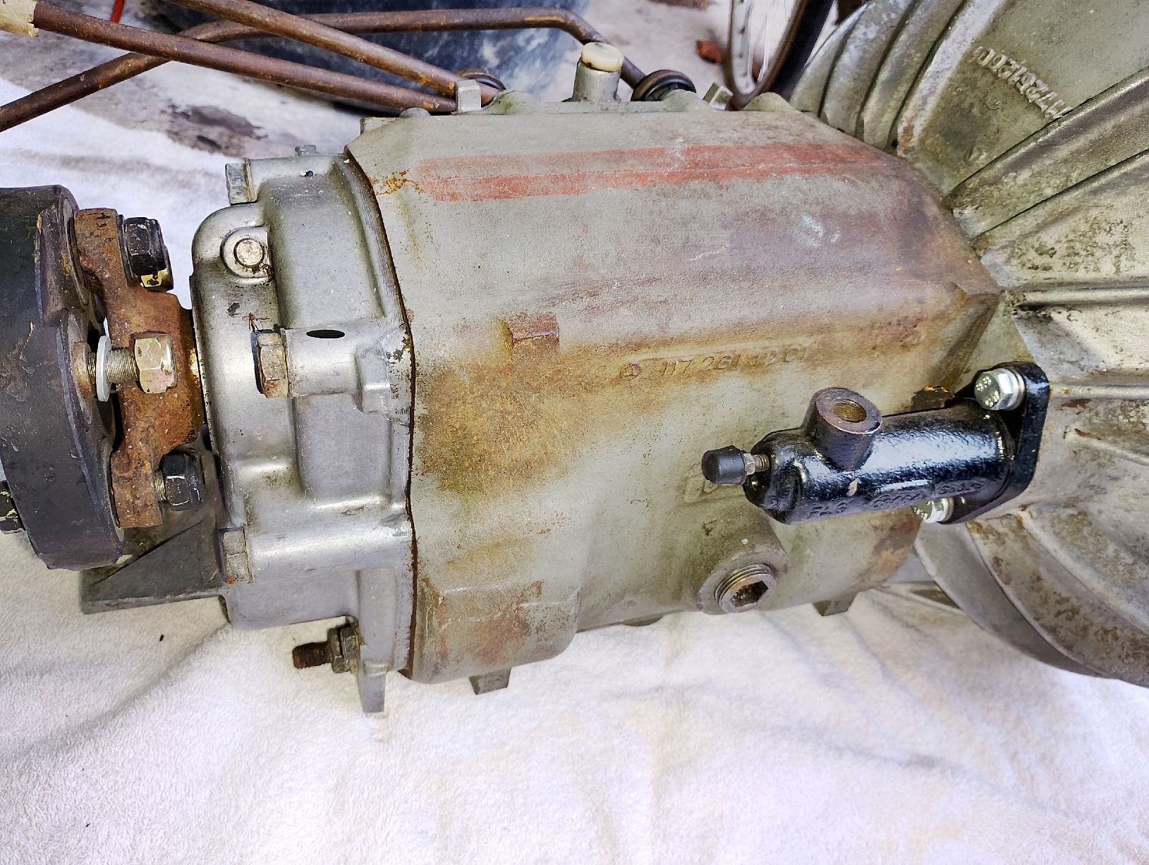 Mercedes-Benz Tutti pezzi di ricambio auto: Mercedes V8 Getriebe 3.5 ltr. – Usato da Zürich venduto da hec_j689 3