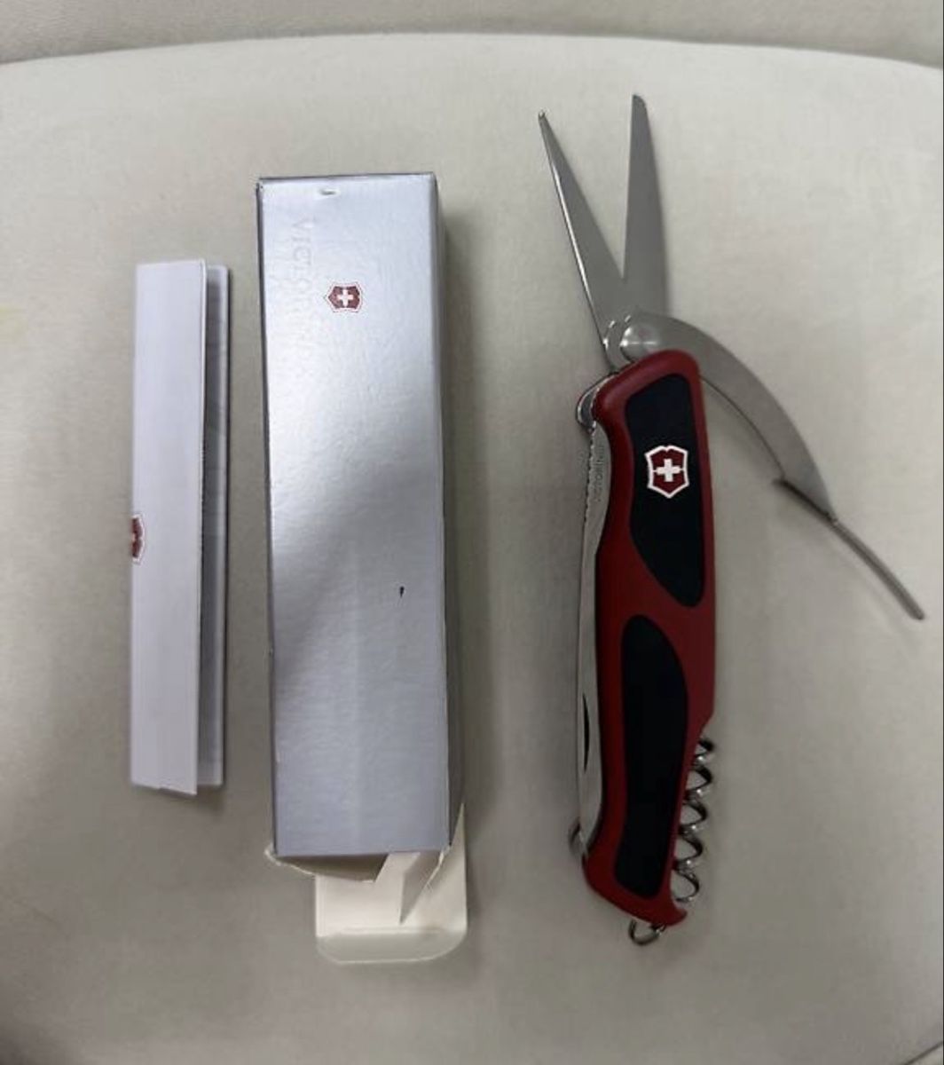 Victorinox Couteaux de poche: RangerGrip Gardener – Neuf avec emballage d'origine à Ibach par nit_t9cz