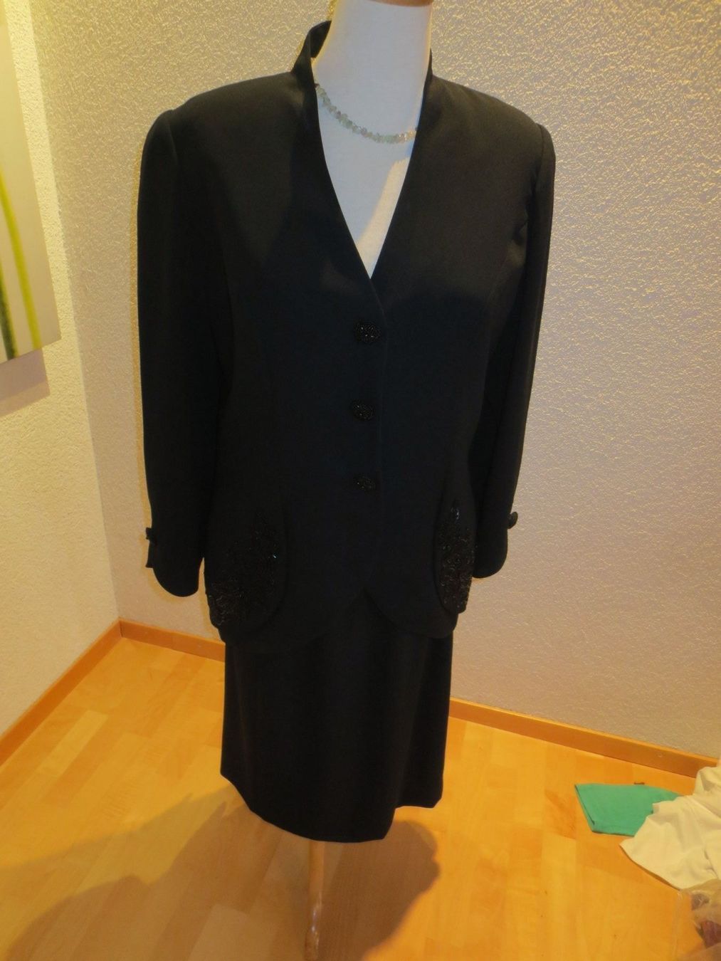 Completi & Tailleur: Deux Pièces Grösse 40 Frank Usher – Usato da Männedorf venduto da Livingston 5