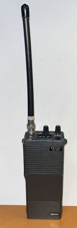 Icom Funktechnik: ☼ ICOM IC-2E VHF 2m Funkgerät / Transceiver Vintage ☼ – Defekt aus Novazzano von mabotrain 1
