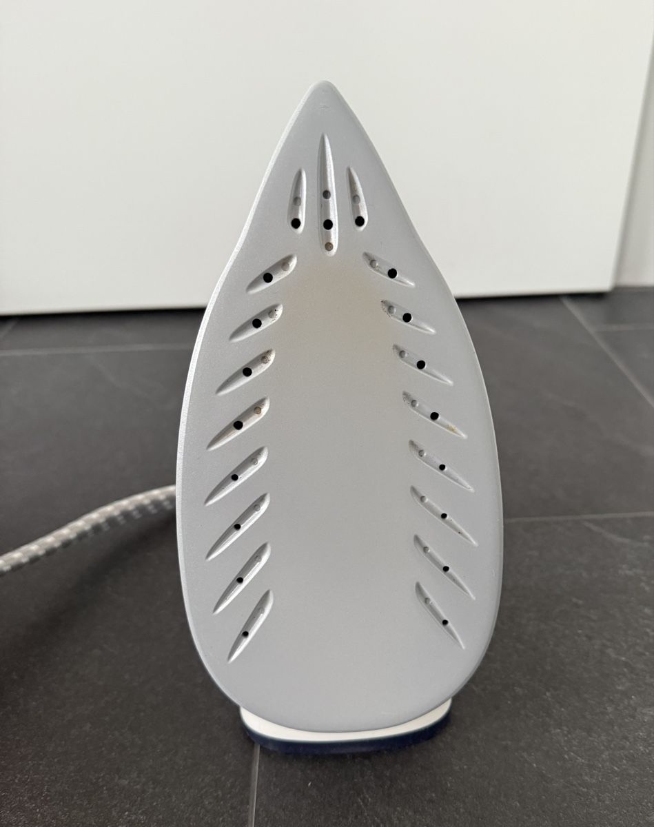 Philips Ferri da stiro: Bügeleisen mit Halter – Usato da Goldach venduto da igwhitestar 4