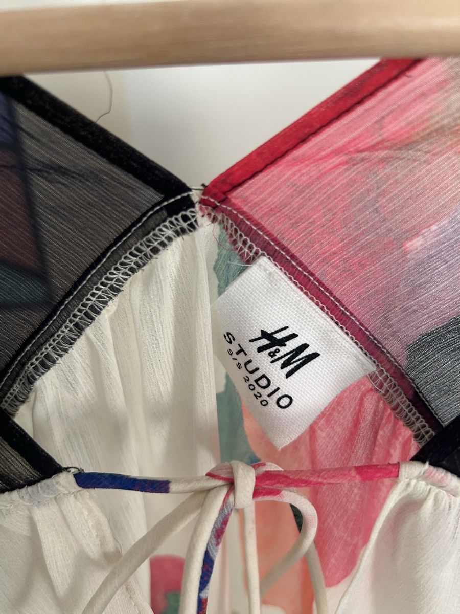 H&M Camicette: H&M STUDIO blouse abstract print  – Usato da Zürich venduto da fan_z5fl 1