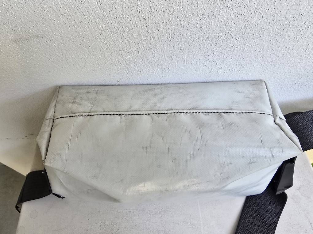 Freitag Sacs: Freitag Tasche F41 HAWAII FIVE-0 Hellgrau – D'occasion à Bern par Lepidoptera11 2