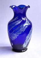 Balustervase*mit gerafftem Rand*Lattimo Dekor*Blaues Glas*