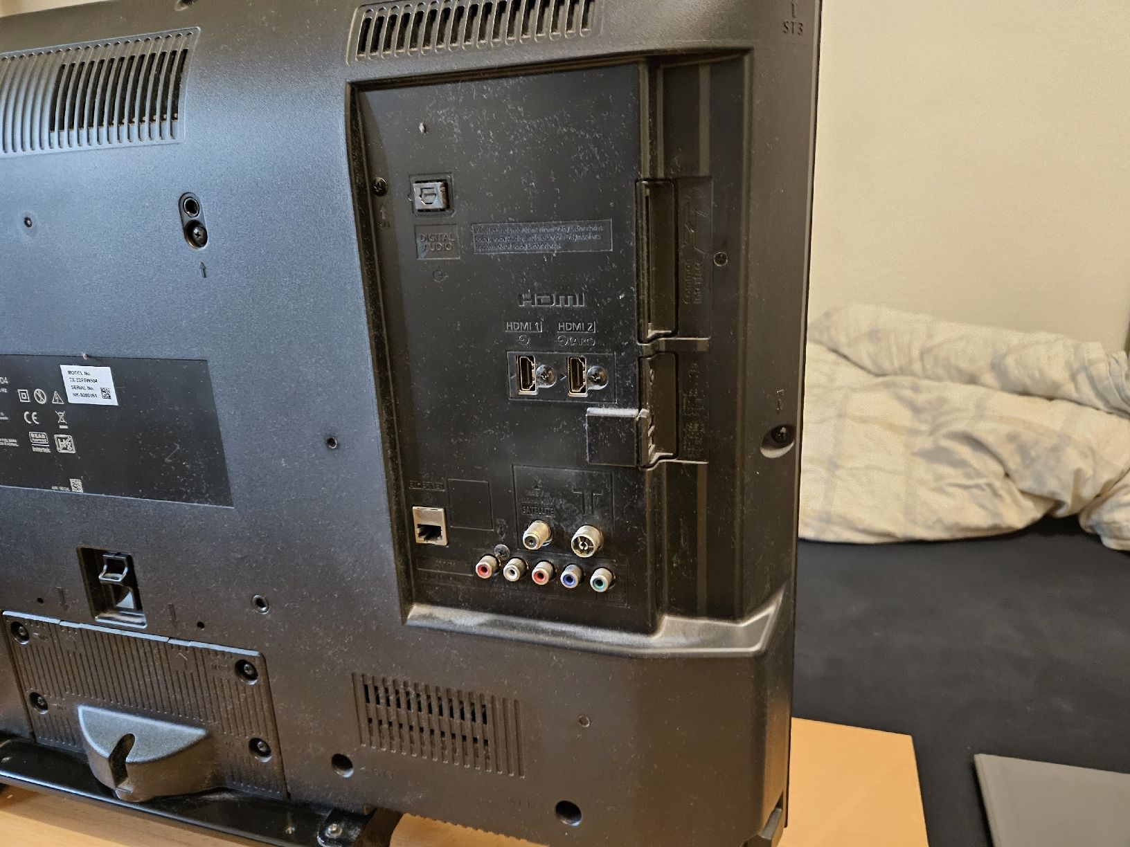 Panasonic Fernseher: tv zum verkaufen – Gebraucht aus ZÜRICH von Angelo85 1