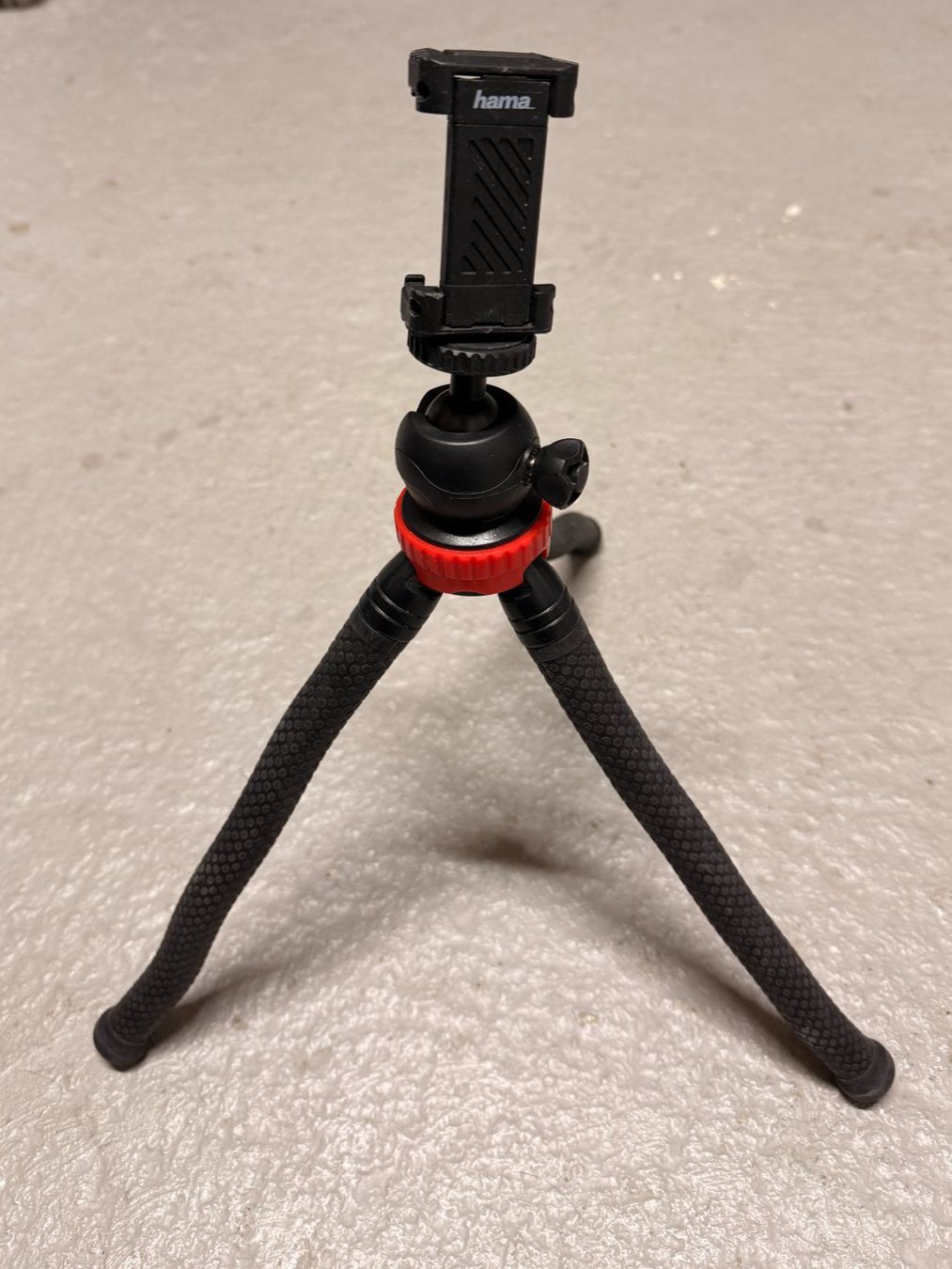 Hama Stative & Köpfe: Trepied de voyage HAMA 4608 FLEXPRO RED - Stativ – Gebraucht aus Chézard-St-Martin von kdu_f9lw