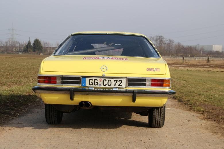 Opel Automobili: OPEL COMMODORE B GS/E COUPE – Usato da Avenches venduto da BOOTTRANSPORTE 3