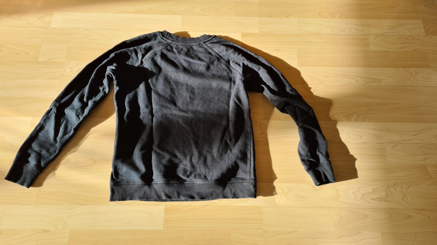 Maglioni & Felpe: Cooler Pulli mit Hundeprint, ungetragen, Gr. XS – Usato da Suhr venduto da andreas_2008 1