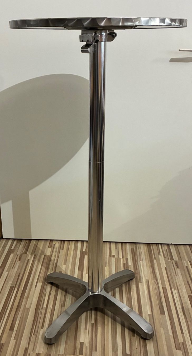 Tavoli: Robuster Gastro- Steh- Bistrotisch H110cm B55cm – Usato da Sissach venduto da tu44 2