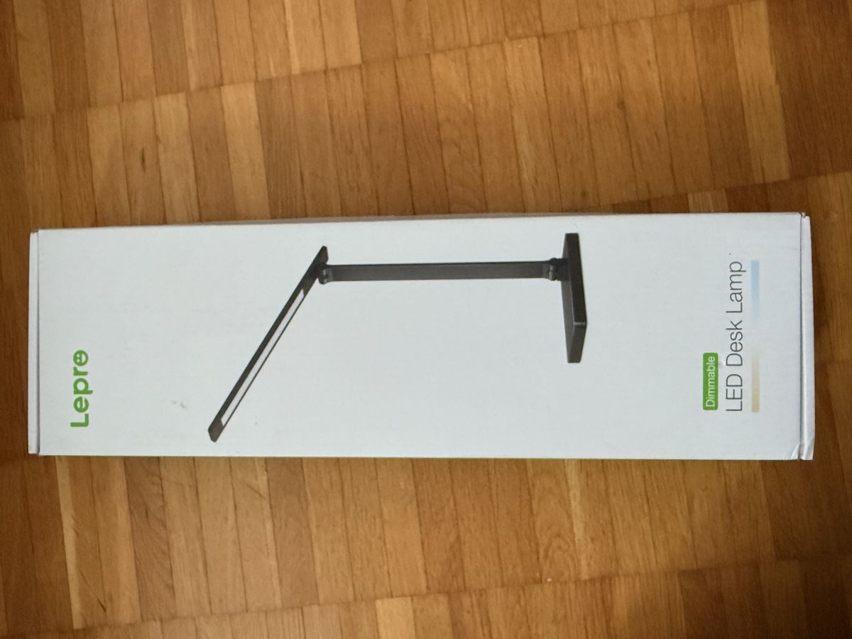 Lampade: Desk Lamp – Nuovo e nell'imballaggio originale da Glattpark(Opfikon) venduto da gabyale