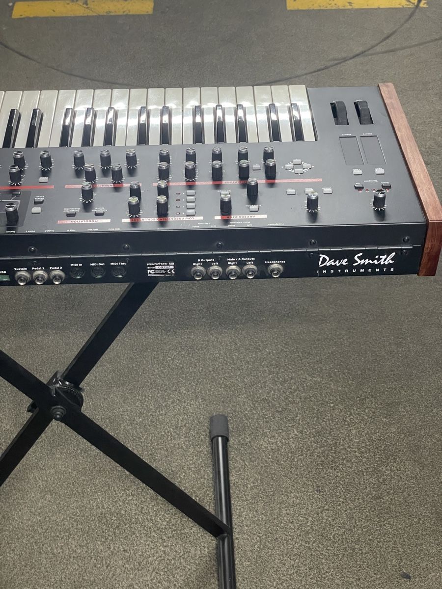 Strumenti musicali: Prophet 12 Dave Smith Synthesizer inkl Case und Ständer – Usato da Zürich venduto da Bjthorsteinsen 7