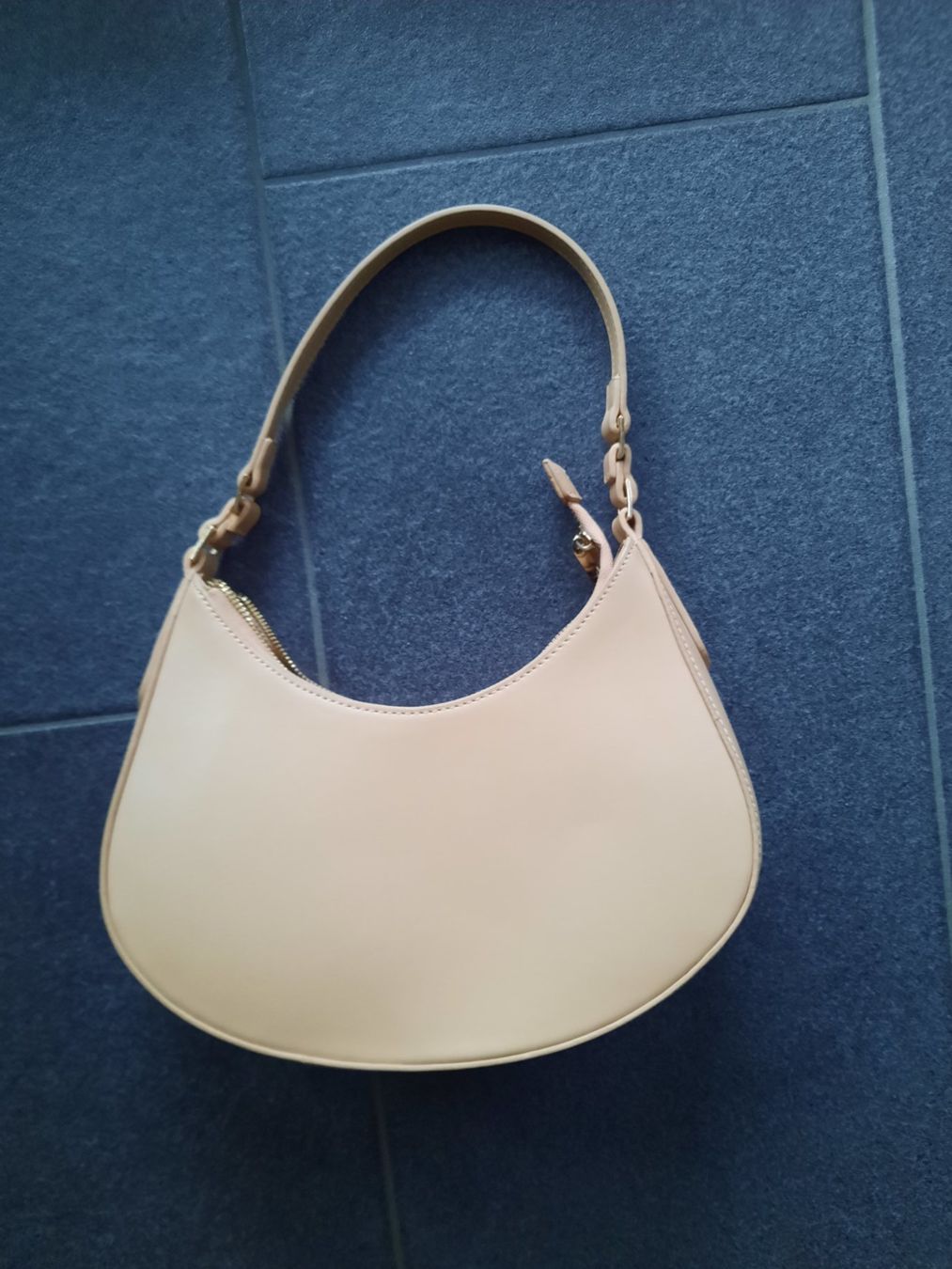Borse da donna: Damen Tasche klein ungetragen – Nuovo (secondo la descrizione) da Buchs SG venduto da miska01 5