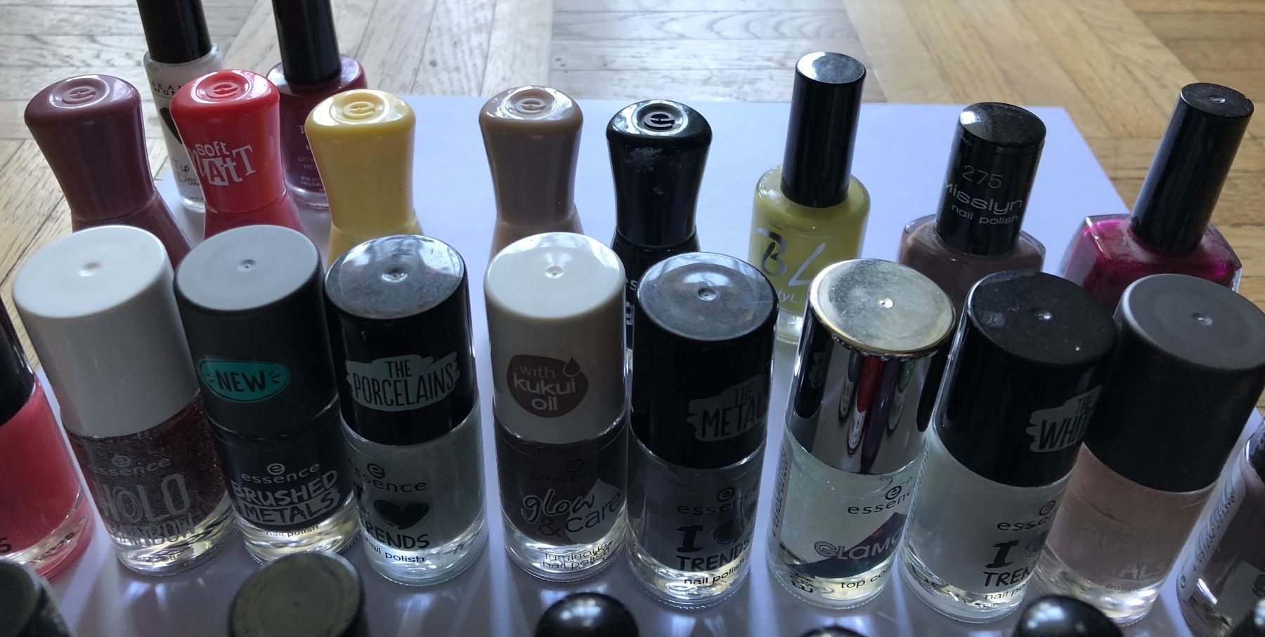 Smalto per unghie: 62 Nagellacke – Usato da Mollis venduto da ges_vlm6 8