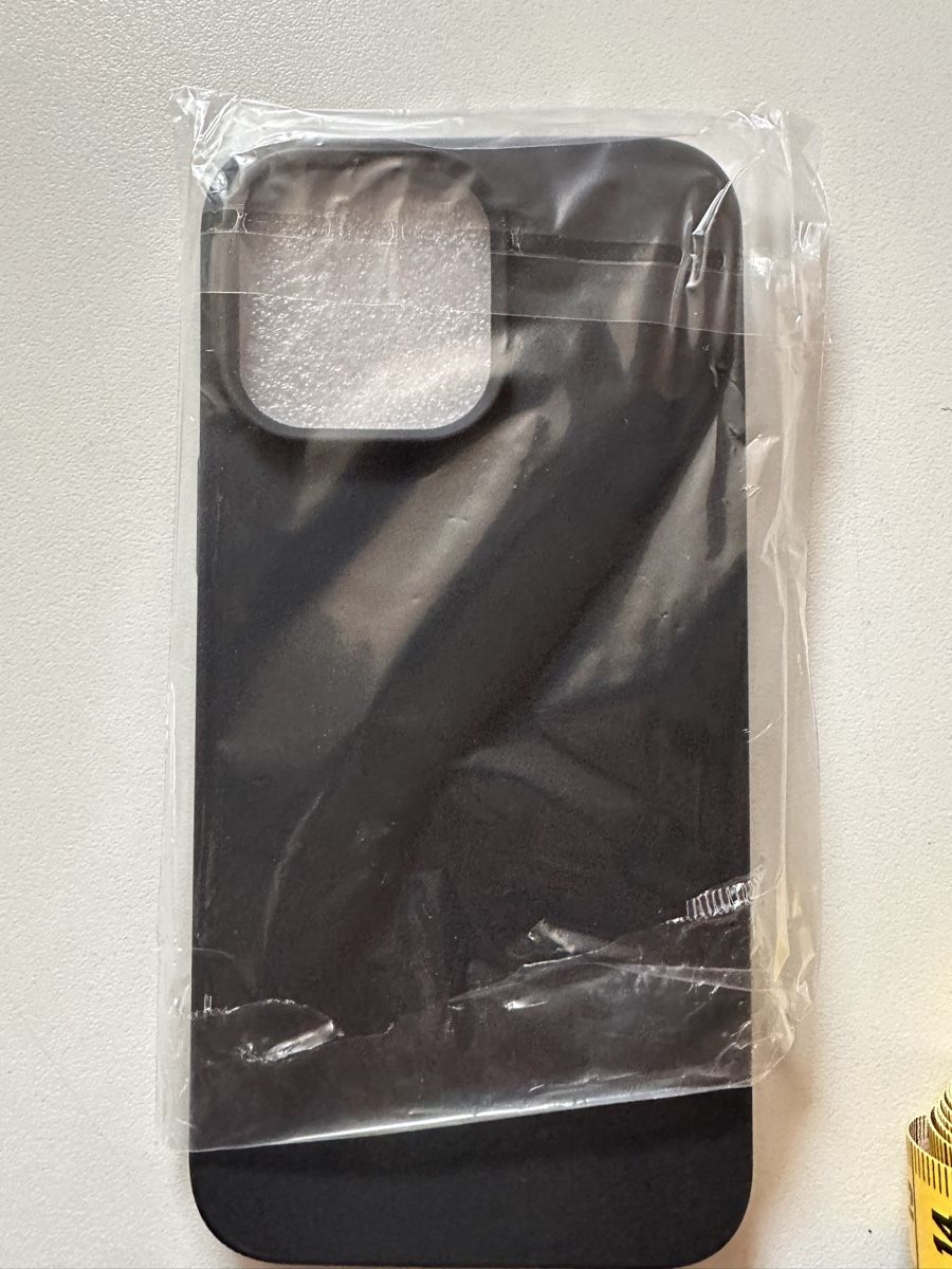 Covers & Schutzfolien: iPhone 14 Pro Max Hülle Etui Silikon Case Cover SCHWARZ – Neu und originalverpackt aus Zofingen von SwissMercator