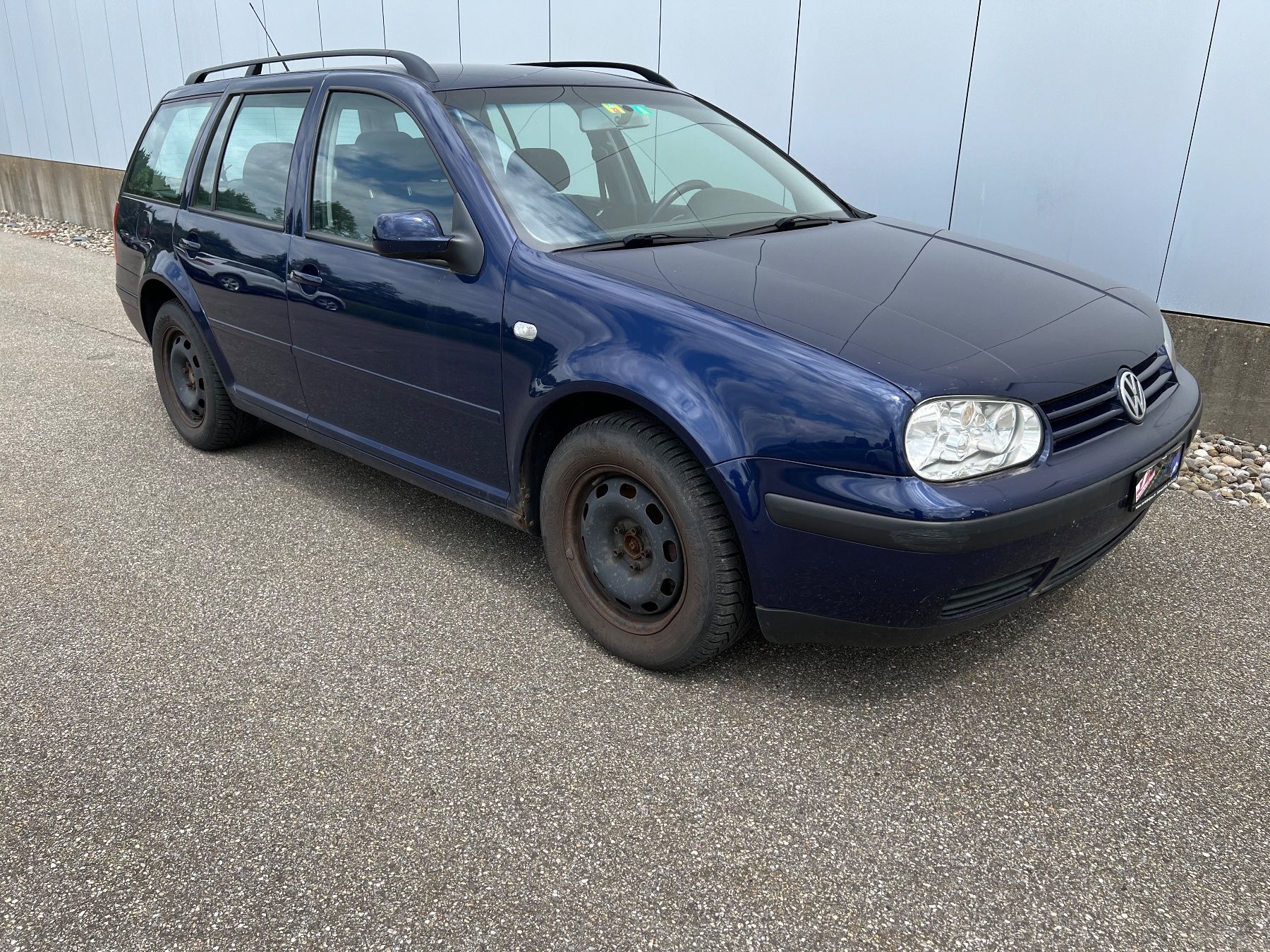 VW Automobili: VW Golf 4 1,6l 16V Kombi – Difettoso da Safenwil venduto da vw-teile 1