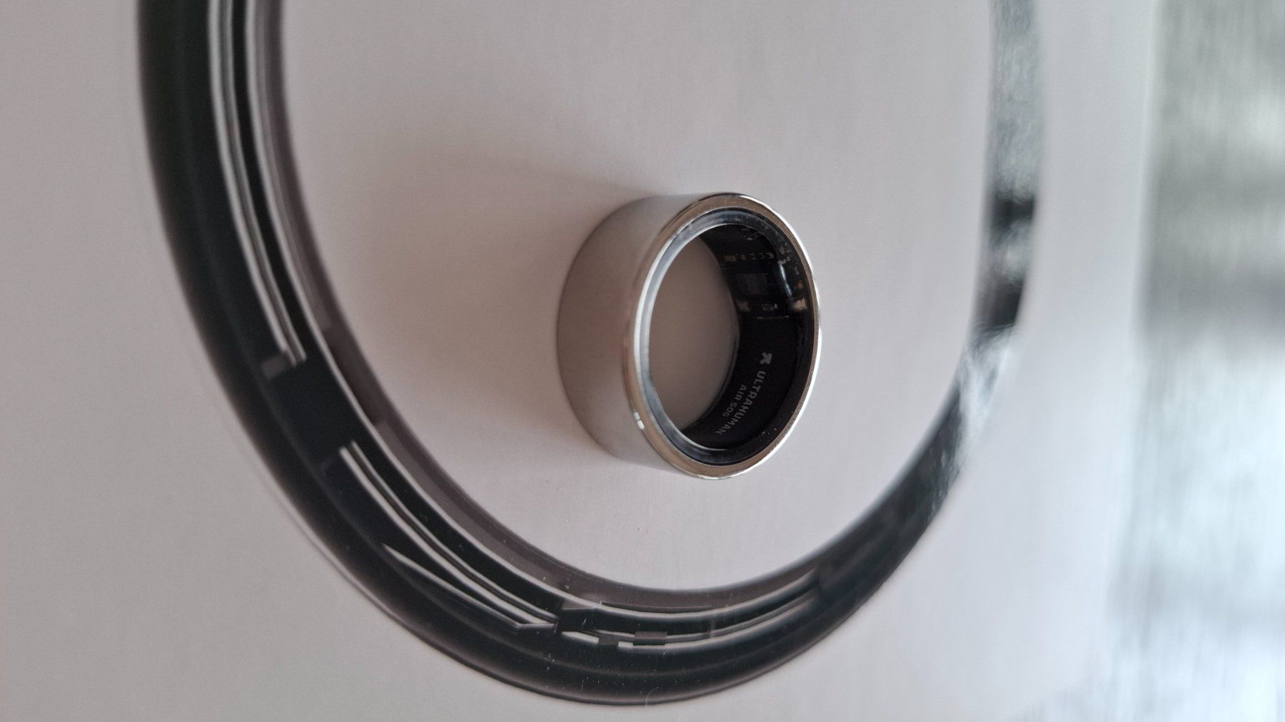 Anelli: Ultrahuman AIR Size 6 Silver NEW – Nuovo e nell'imballaggio originale da Lostorf venduto da viviennegraber 1
