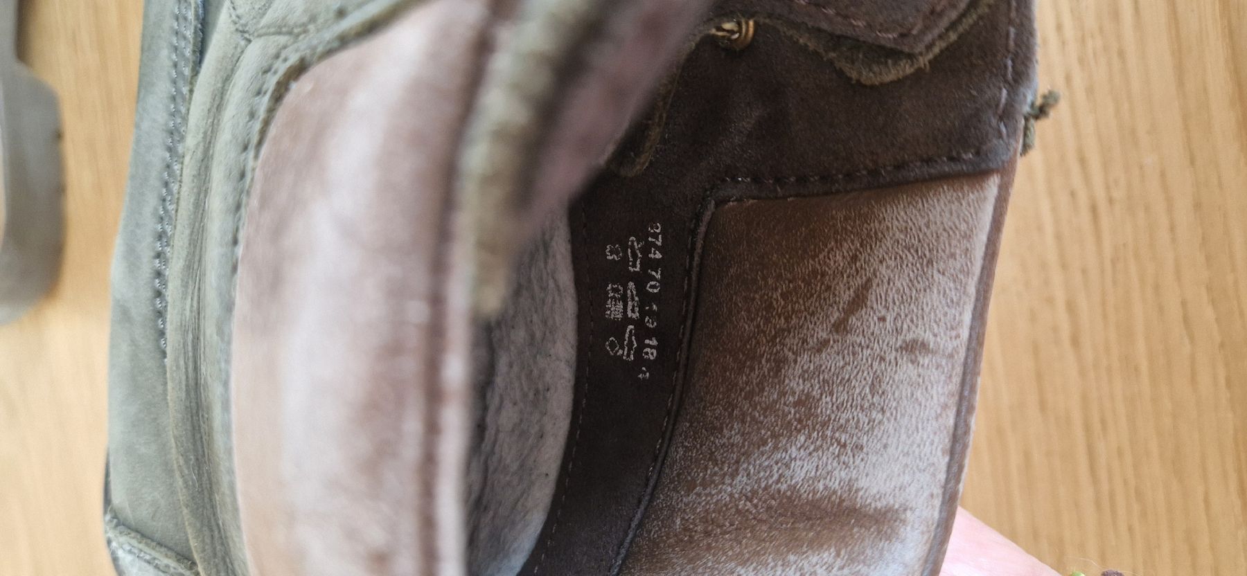 Scarpe da donna: Winterstiefel Goretex 37.5 gebraucht – Usato da Gelterkinden venduto da teddywidder 3