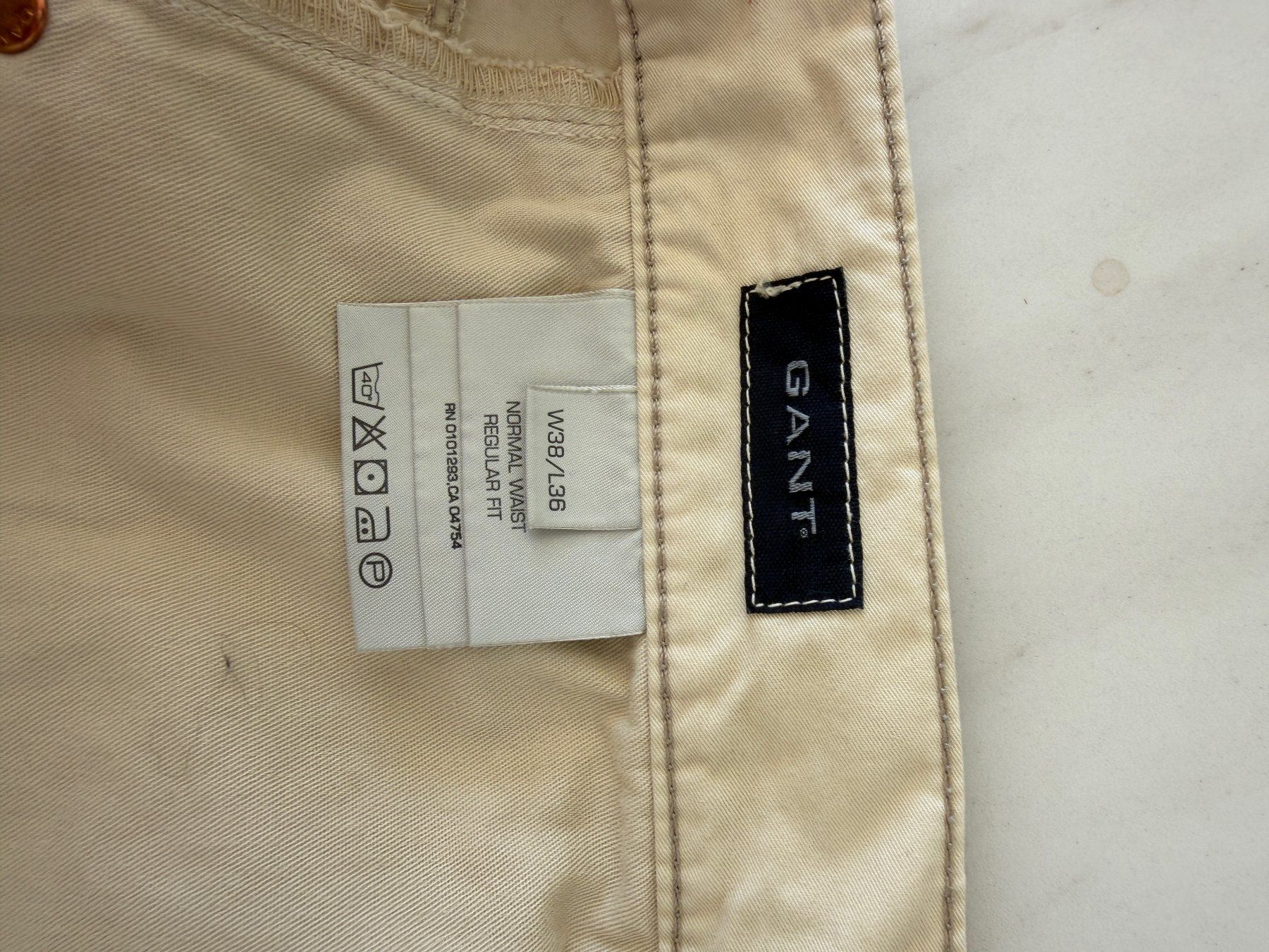 Gant Pantaloni: GANT Baumwollhosen – Nuovo (secondo la descrizione) da Besazio venduto da fh18 5