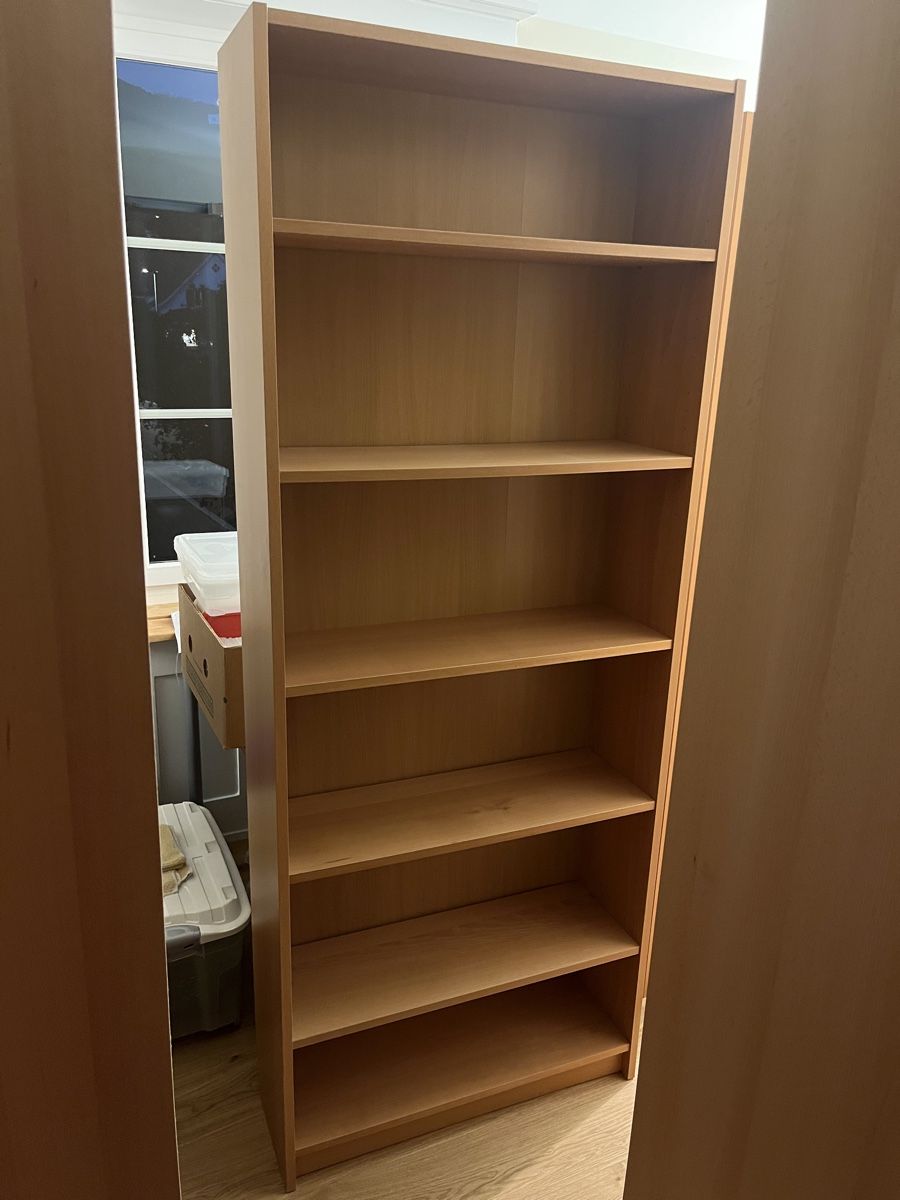 Ikea Étagères: 3 Ikea Billy Regale Buche, 28cm tief – D'occasion à Wettingen par mo_5430