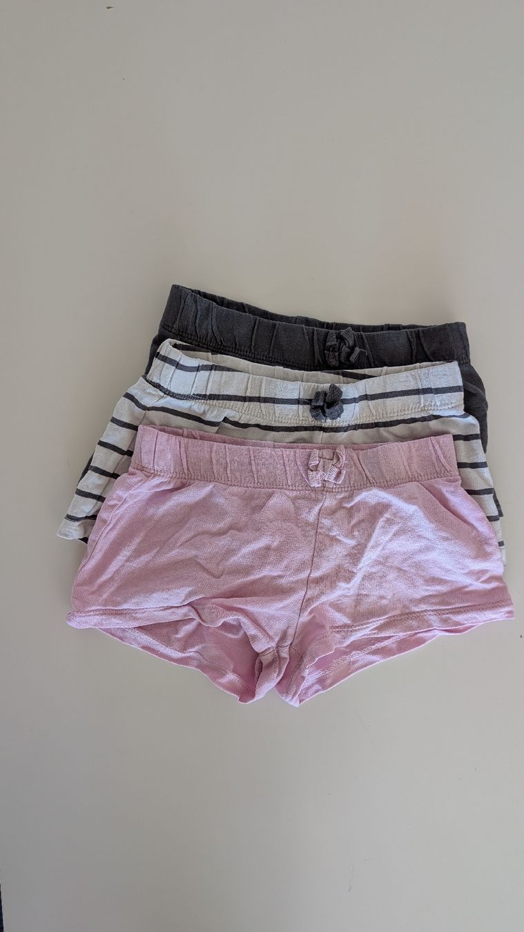 H&M Kleiderpakete & -sets: 3x Mädchen Shorts Set (Gr. 92) – Gebraucht aus Baar von phlys