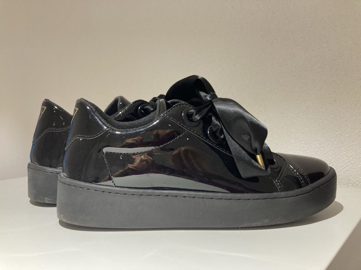 Guess Scarpe da donna: Guess Sneakers, Gr. 40 – Usato da Azmoos venduto da alix001 3