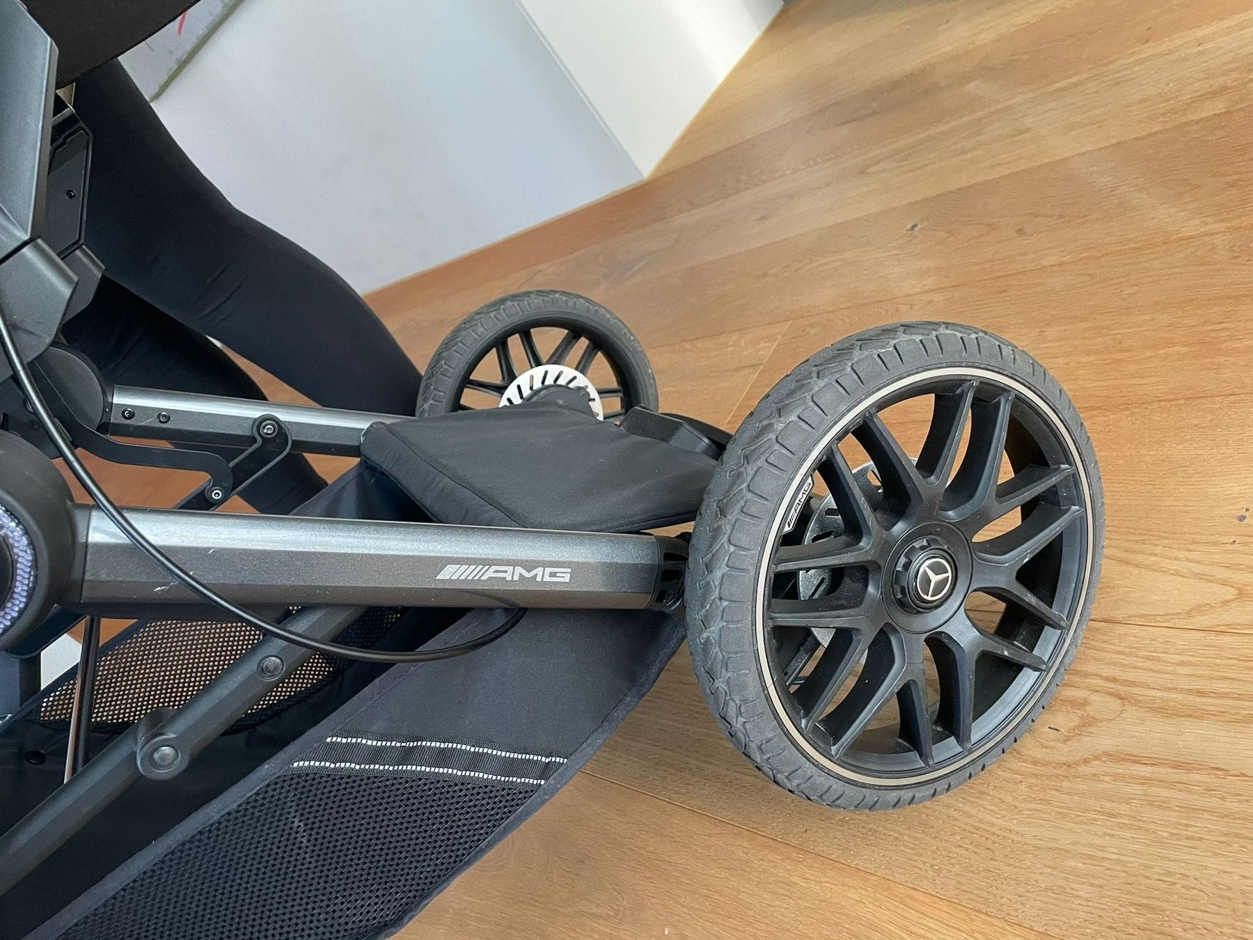 Hartan Kinderwagen: AMG Collection Kinderwagen, leicht defekt – Gebraucht aus Dietikon von zwe_6xhb 1