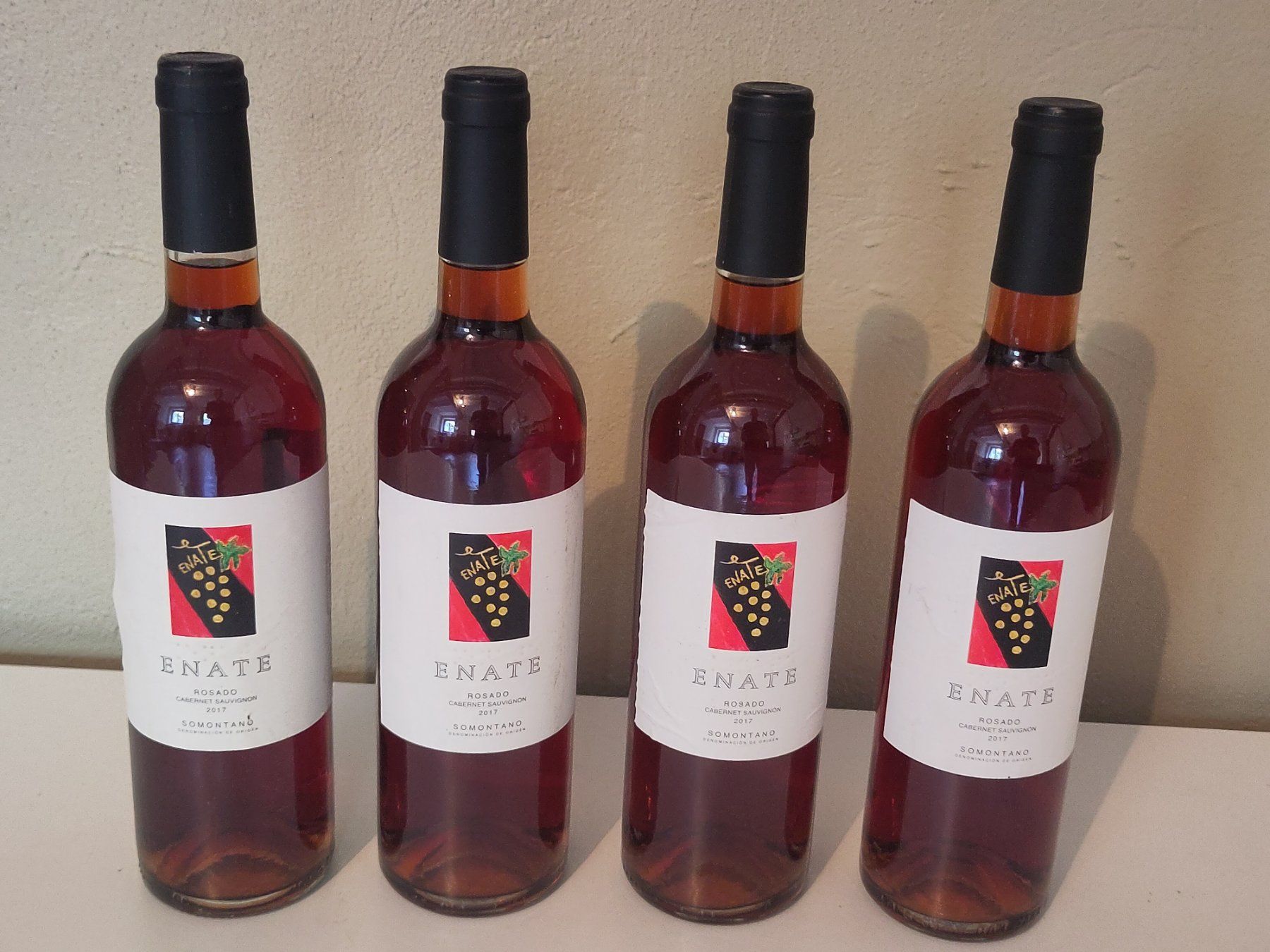 Vino: 4 FL. "ENATE" Rosado Cabernet Sauvignon 2017 – Nuovo (secondo la descrizione) da Basel venduto da Morgenmuffel