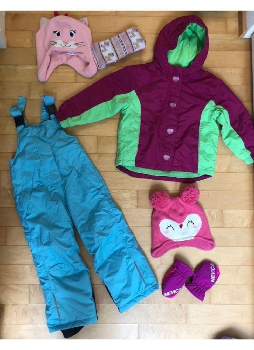 Lotti & Set di vestiti: XXL Kleiderpaket Mädchen Gr.98/104 – Usato da Oensingen venduto da dorian07 9
