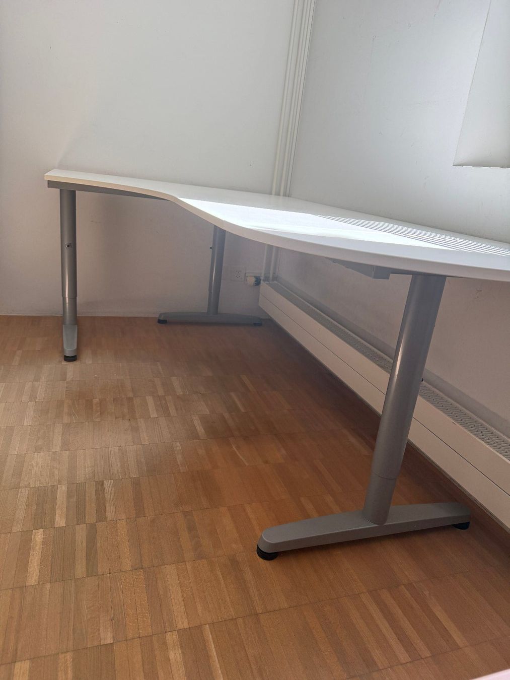 Schreibtische: Schreibtisch – Gebraucht aus Bern von Tillibilly 2