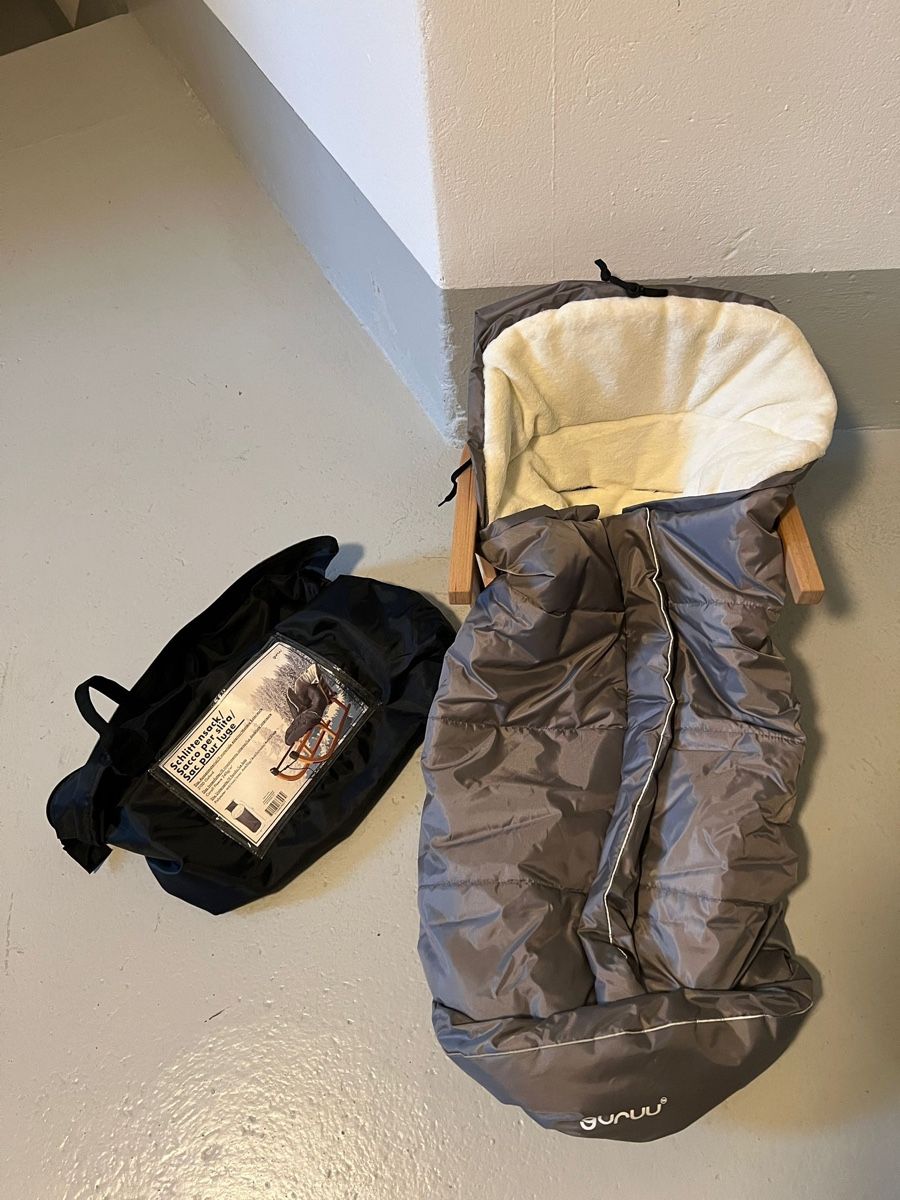 Sacchi a pelo: Quanuu Schlittenfusssack mit Schlittensitz. – Nuovo e nell'imballaggio originale da Frauenfeld venduto da Tesese