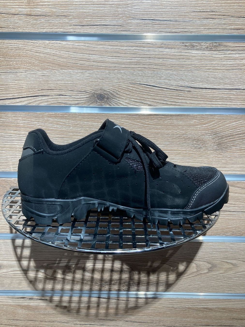 Damenschuhe: Lake MX80 Black/Silver Gr.38 – Neu (gemäss Beschreibung) aus Lauterbrunnen von Imboden-Bike 1