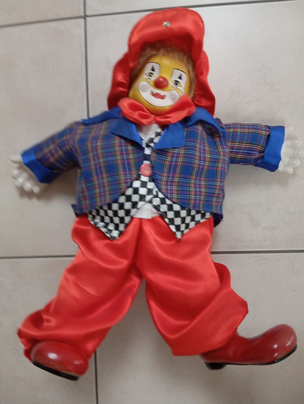 Statuette: Clown-Figur auf einem antiken Kinderstuhl – Usato da Oberägeri venduto da baerghuus 7